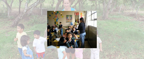 Volunteer teaching in Quito for international volunteers and students