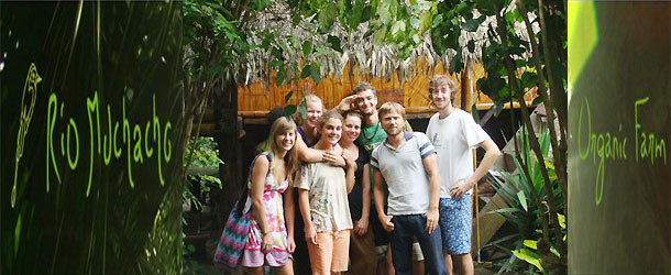 Spanish students volunteer on completing their studies